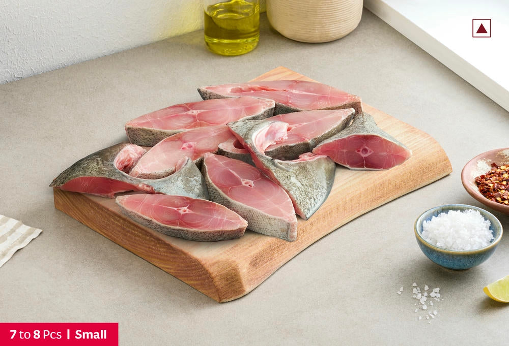 Black Pomfret Small - Curry Cut With Head (1kg)